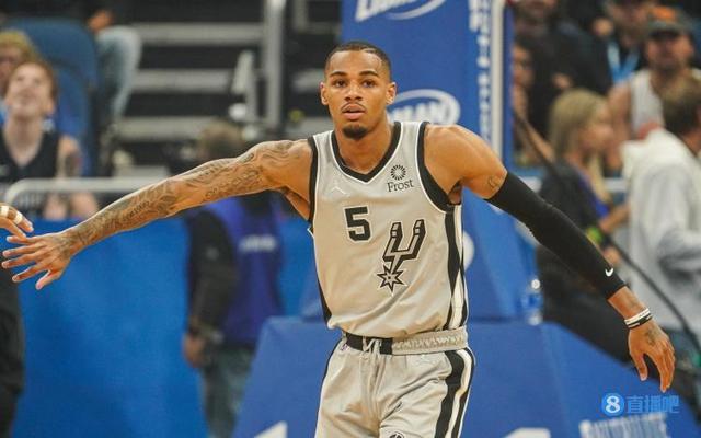 背身接应 背身接应